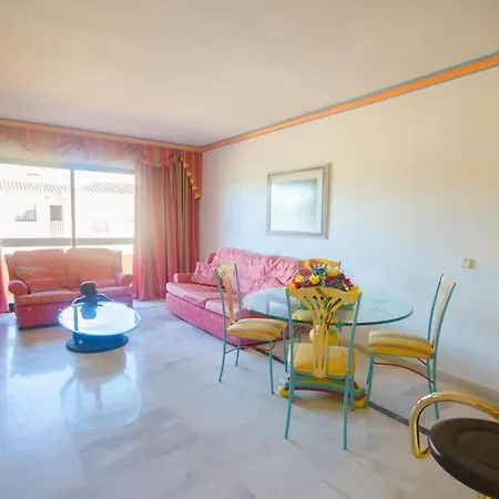 Lovebeach - Intimate And Romantic Right By The Beach