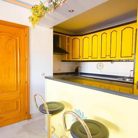 Lovebeach - Intimate And Romantic Right By The Beach Apartment *